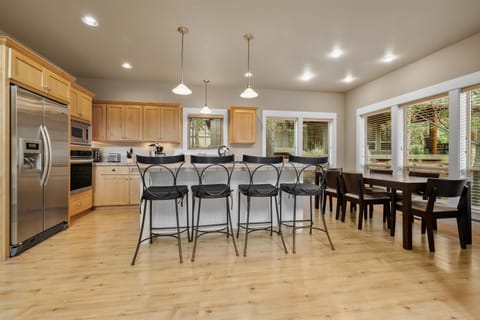 Breakfast bar for four