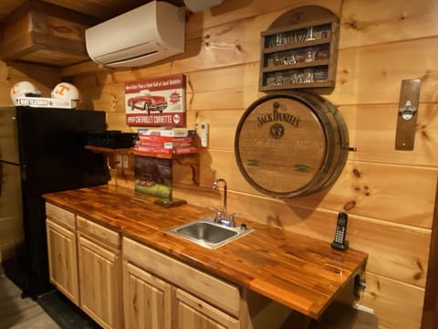 Game room wet bar