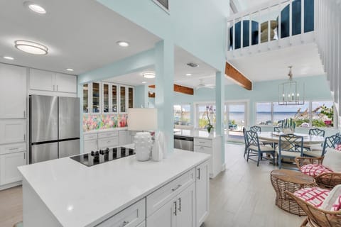 House, 4 Bedrooms | Private kitchen | Coffee/tea maker