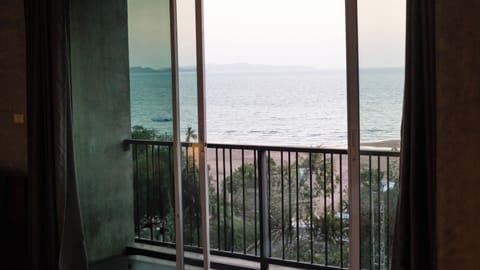 Luxury Premier Sea View | Terrace/patio