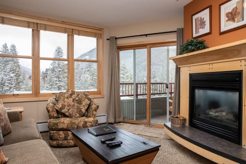 Condo, 1 Bedroom | Living room