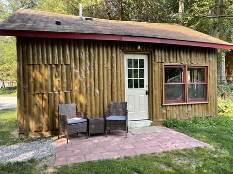 Cabin2 (1)