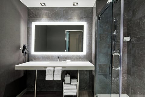 Shower, rainfall showerhead, designer toiletries, hair dryer