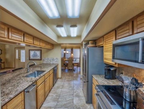Kitchen, Attached Dining Room