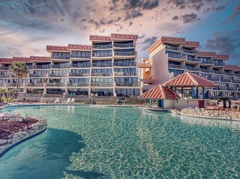 The Mayan's 3 pools include: "Cabana" "Heated"* and "Kiddie", pool is heated at the descretion of the buildling manager. Ask your host for details. 