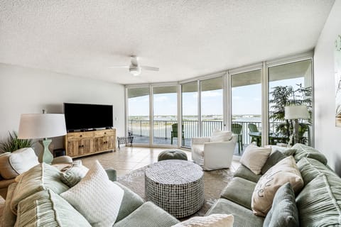 Caribe Resort B906 Living Room
