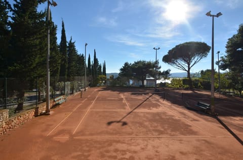 Tennis court