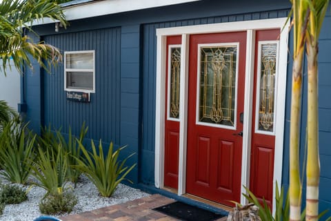 Spacious Palm Cottage - welcome!