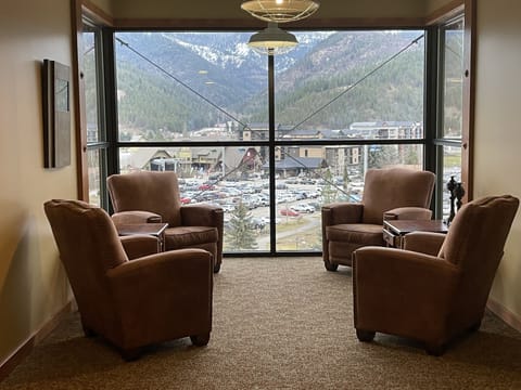 4th floor sitting area, overlooking Silver Mountain Resort.