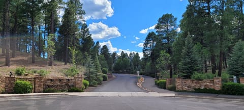 Pinnacle Pines Entrance