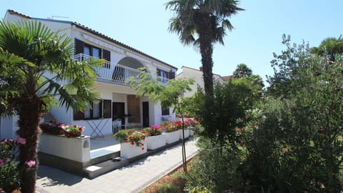 Apartment Miro 6
