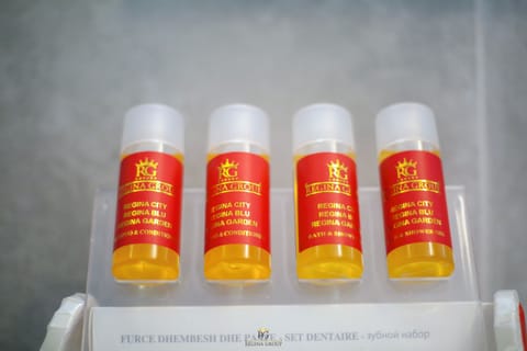 Executive Studio Suite | Bathroom | Slippers, towels