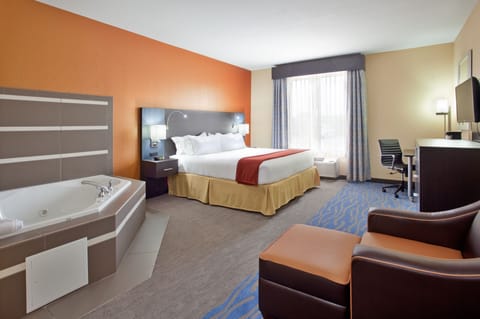 In-room safe, desk, iron/ironing board, rollaway beds (surcharge)