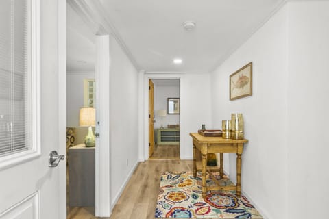 Mangroves Foyer