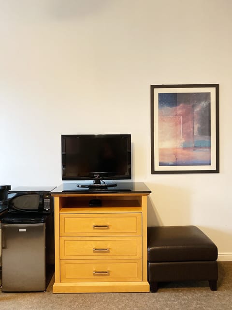 Premium bedding, desk, blackout drapes, iron/ironing board