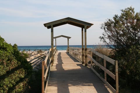 Beach nearby, white sand, beach shuttle