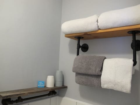 Double Room, Ensuite (Room 2) | Bathroom