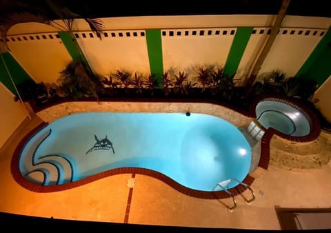 Private Pool. Only guest staying in the house are allowed to use it. 
