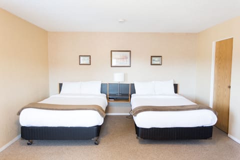 Standard Room, 2 Double Beds, Kitchenette | Desk, free rollaway beds, free WiFi, bed sheets