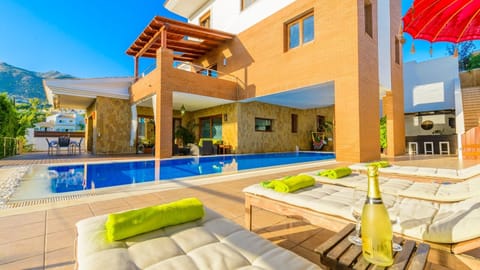 La Roca Mijas by Ruralidays