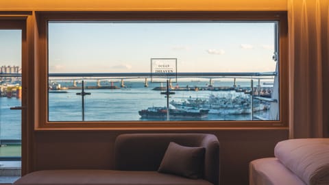 Ocean View Balcony Family Room | Balcony view
