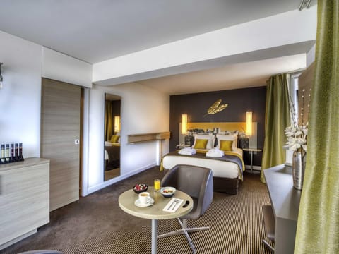 In-room safe, individually furnished, desk, blackout drapes