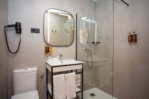 Free toiletries, hair dryer, towels