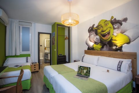 Economy Triple Room | Premium bedding, in-room safe, individually furnished, desk