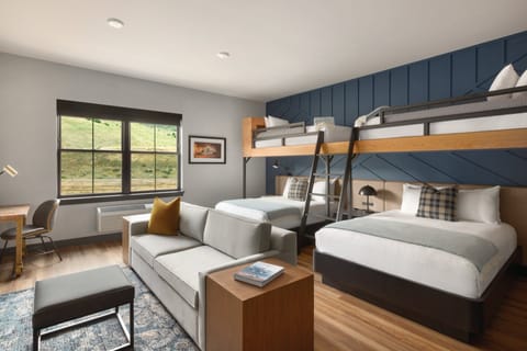 Junior Suite (Haystack) | In-room safe, desk, laptop workspace, blackout drapes