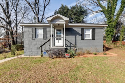 Charlotte Vacation Rental | 2BR | 1BA | Single-Story Home | 950 Sq Ft