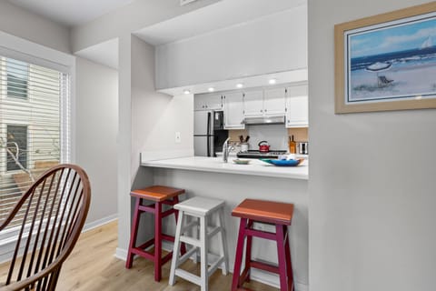 Extra barstool seating at the kitchen counter