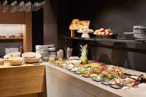 Daily buffet breakfast for a fee
