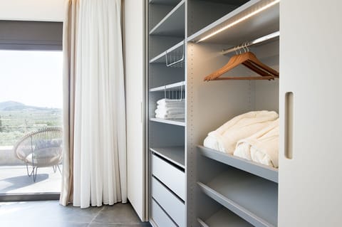 Villa | 5 bedrooms, iron/ironing board, free WiFi, bed sheets