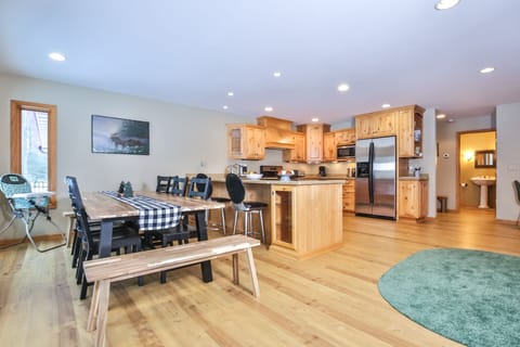 Plenty of space to make meal time a breeze