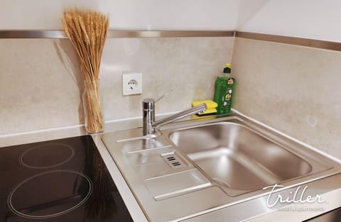 Basic Apartment | Private kitchen | Espresso maker, coffee/tea maker