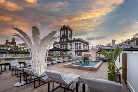 Sundeck