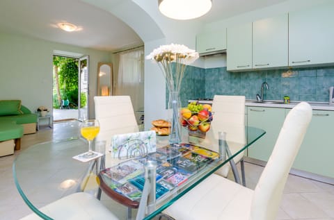 Apartment (One Bedroom Apartment with Terrace A2) | Interior