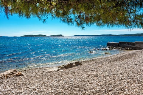 House (Three Bedroom Holiday House with Terr) | Beach
