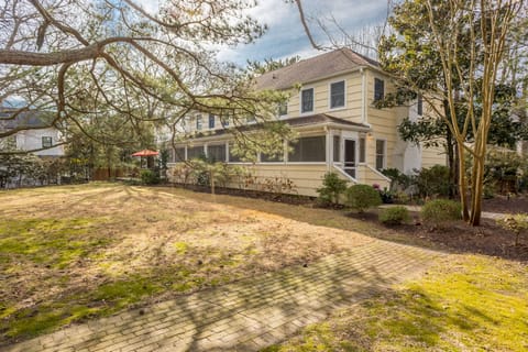 Welcome to 12 Park Ave-Gorgeous Ocean Block Home!