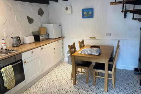 Open plan kitchen/dinner area