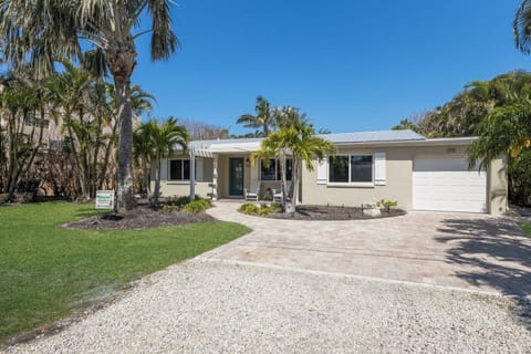 The Salted Coconut by Duncan Real Estate House in Holmes Beach