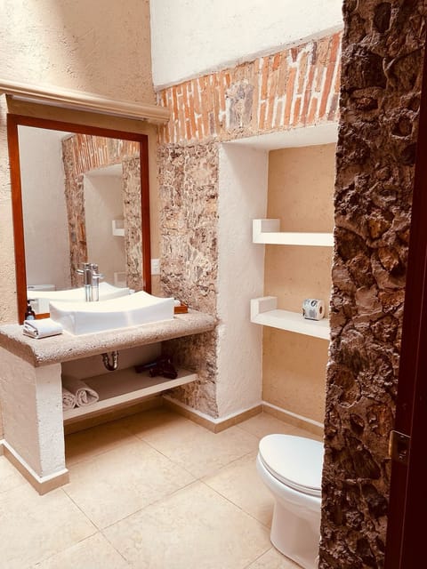 Free toiletries, towels