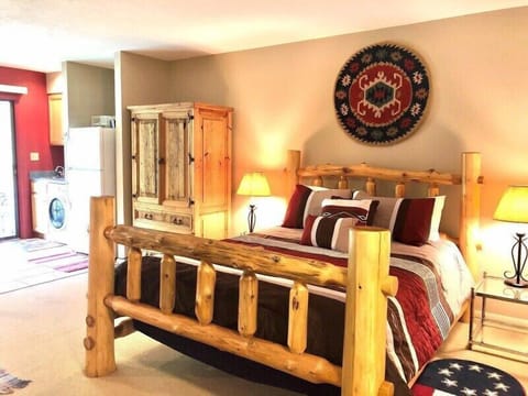 Recharge in the comfortable Queen bed designed to provide a peaceful night's rest so you're ready for tomorrow's adventure!