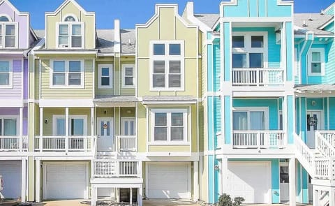 Tropical colored townhomes in Bermuda Bay 