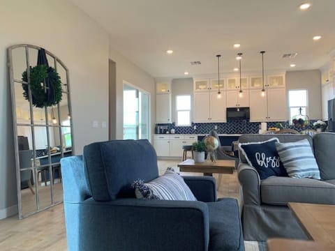 Beautiful and comfy family room and open concept kitchen