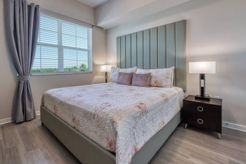 King bedroom with private bathroom