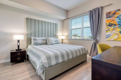 King bedroom with private bathroom