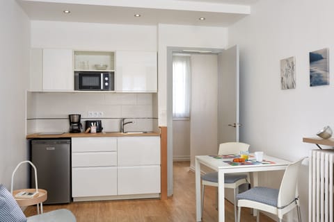 Private kitchenette