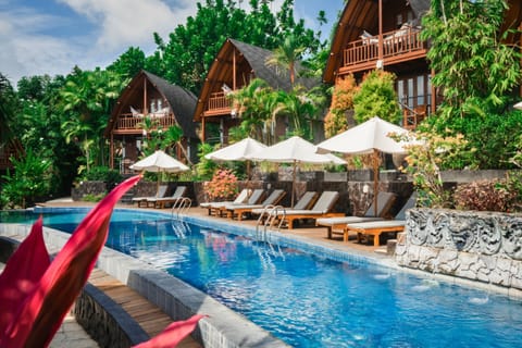 Lumbung Cottage Pool View | In-room safe, desk, blackout drapes, iron/ironing board