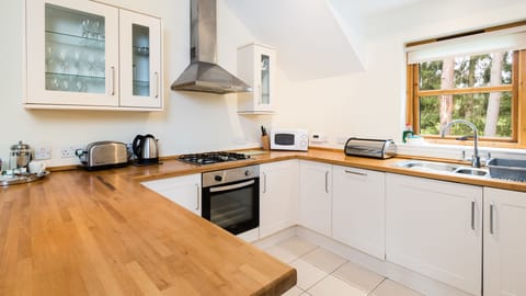 One Bedroom Hunting Lodge  | In-room dining